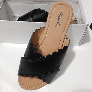 NIB Black Scalloped Sandals Women's Size 6 Archer-423 Qupid Comfort Beach
